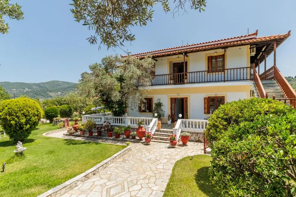 Κατάλυμα στην σκόπελο Panagou Studio 9